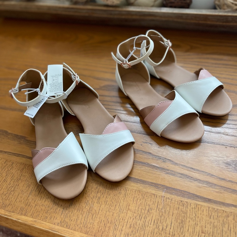 Little girl’s shoes